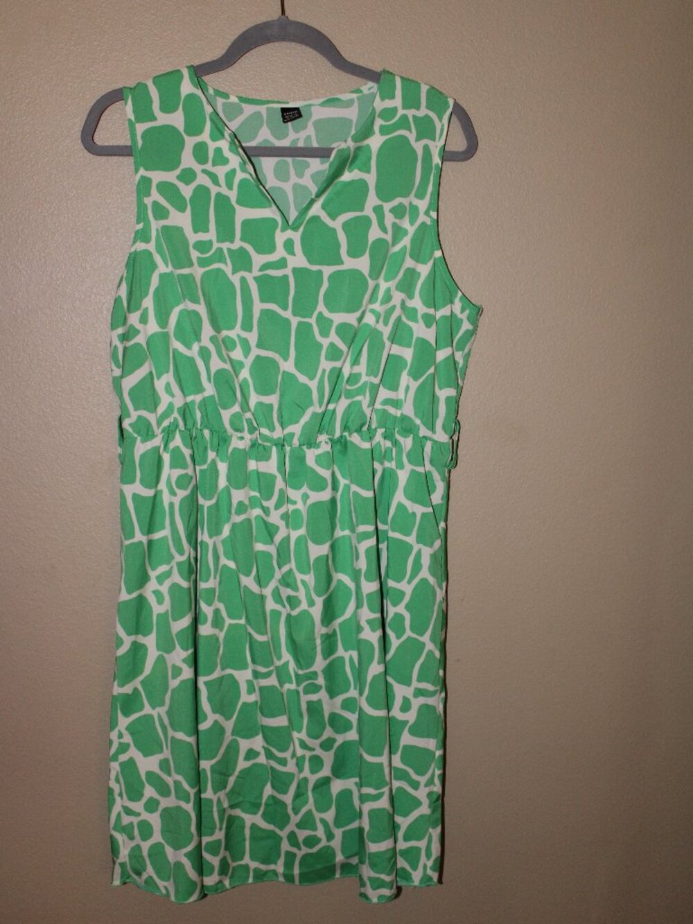 SHEIN Giraffe Print Dress